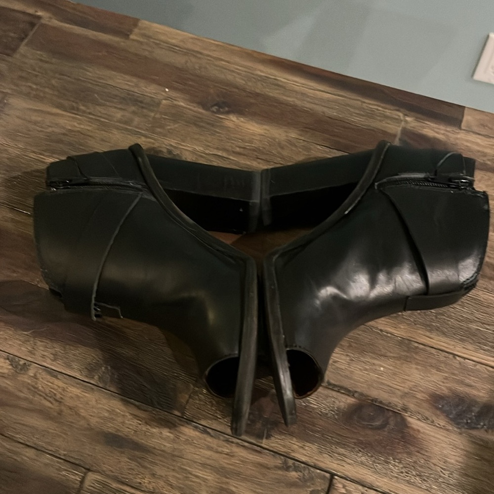 SixtySeven/Anthropologie Leather Ankle Boots chunk Heel - Picture 16 of 16